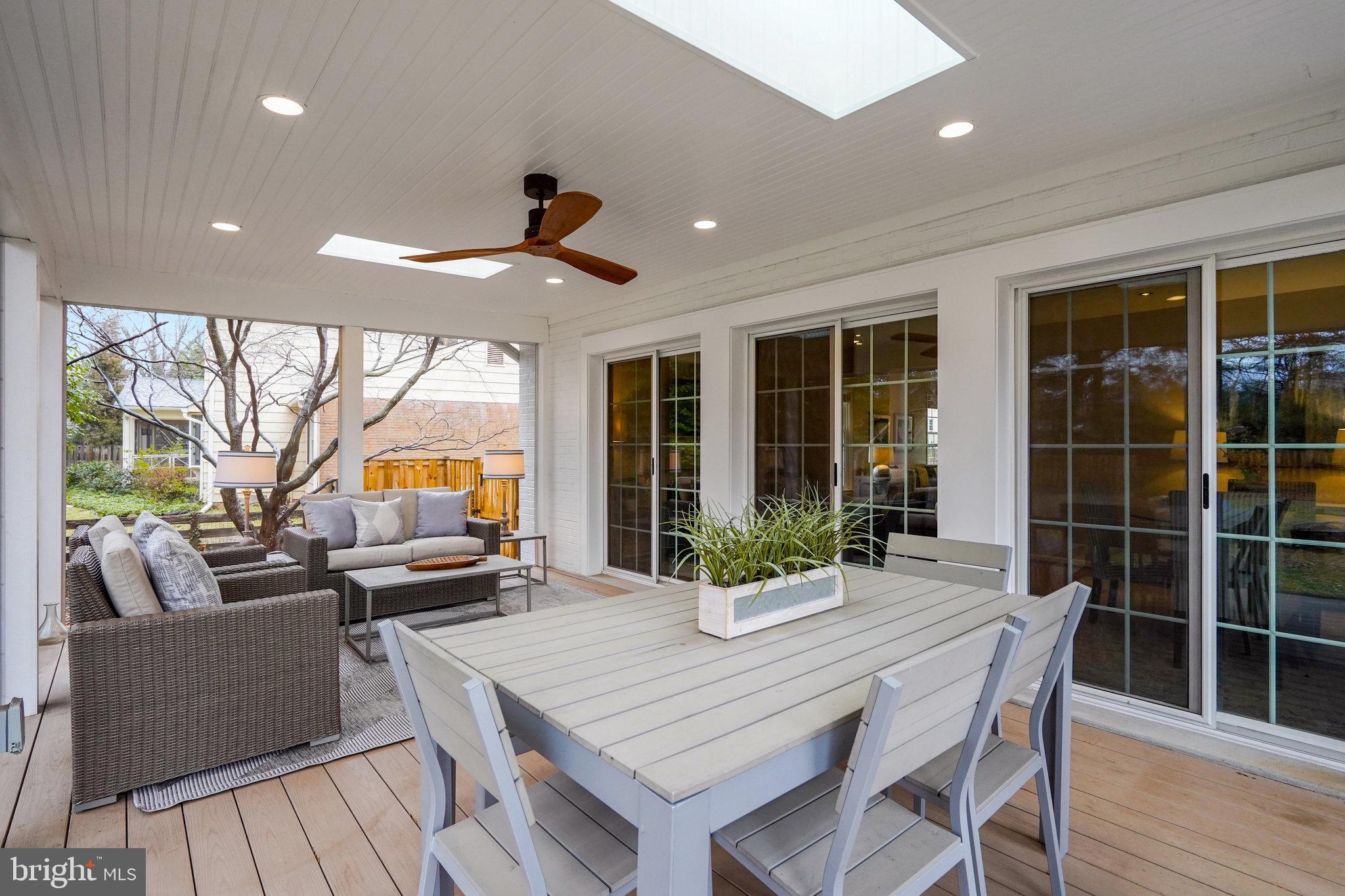 MC LEAN HAMLET - Residential