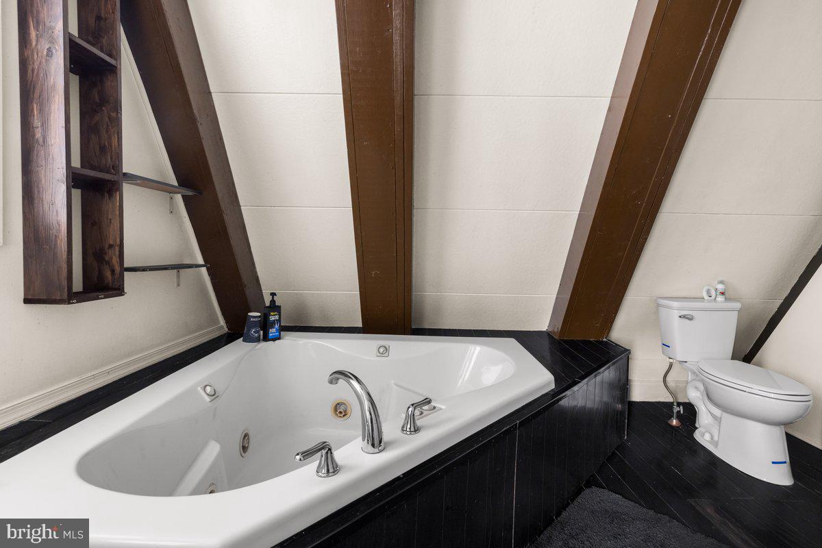 SHAWNEELAND - Residential