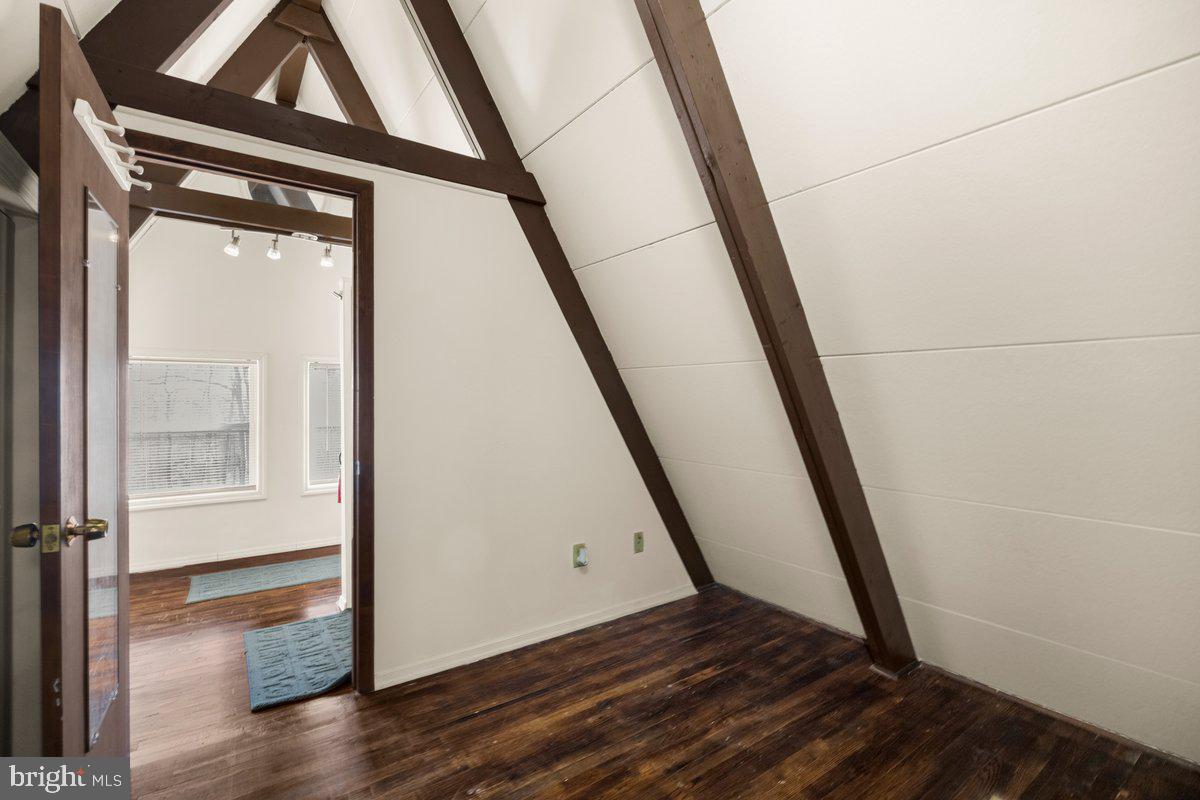 SHAWNEELAND - Residential