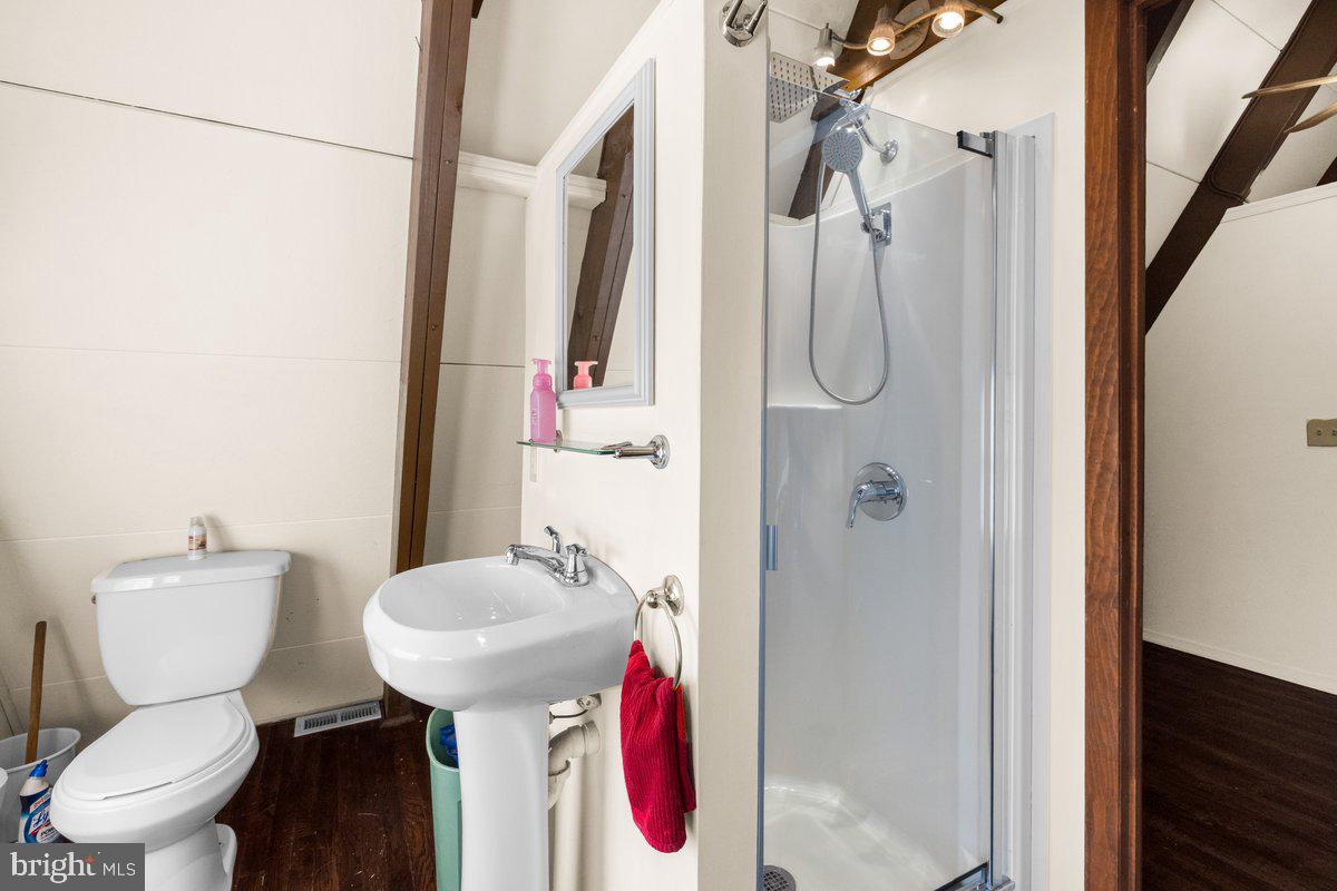 SHAWNEELAND - Residential