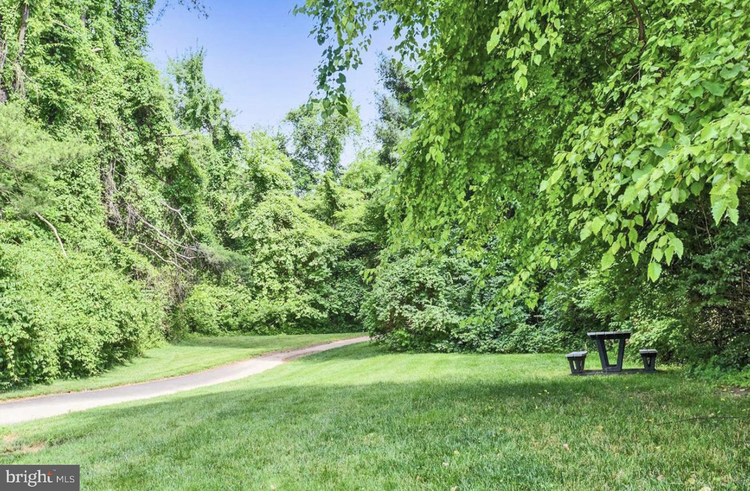 GATES OF MCLEAN - Residential