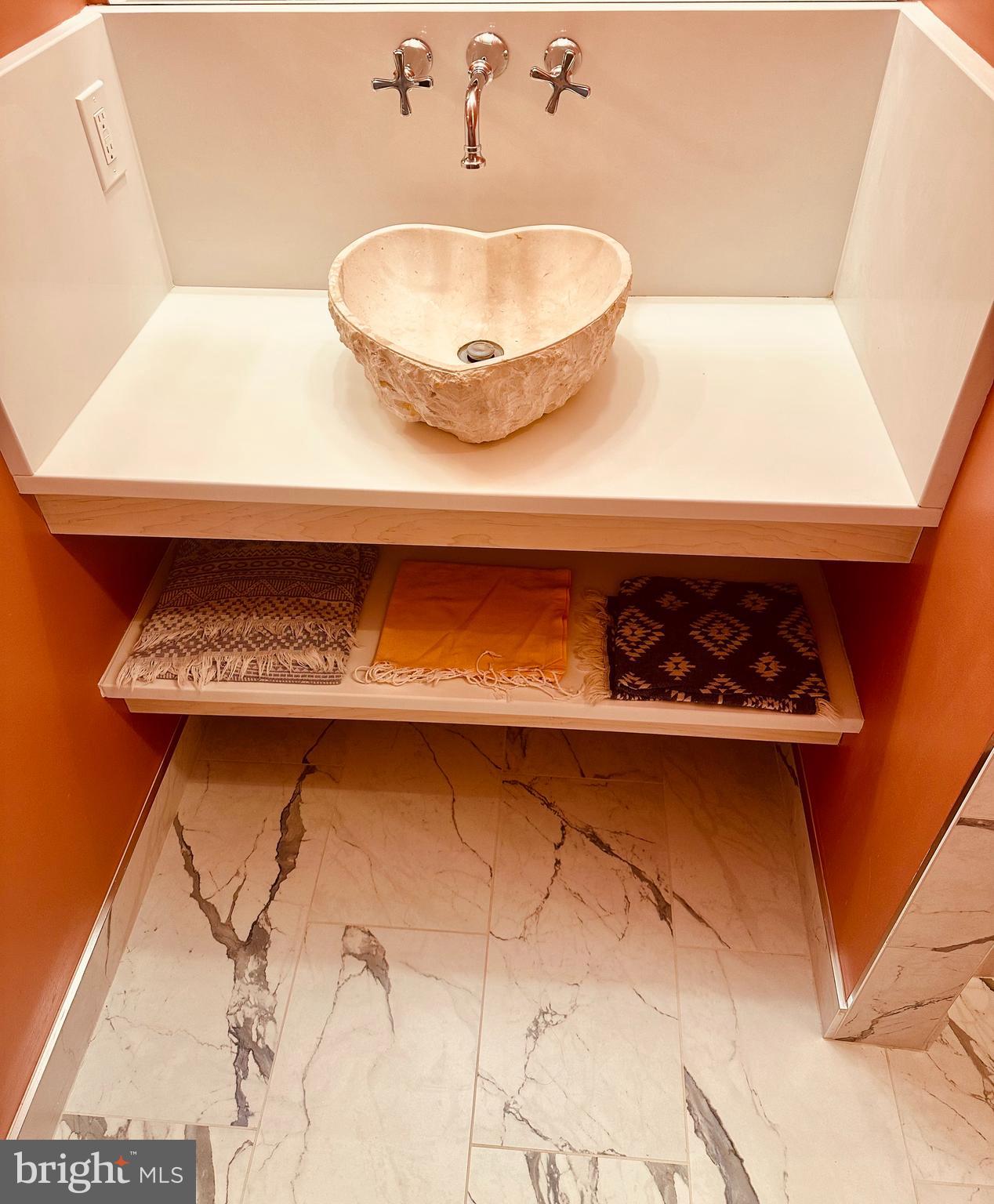 GATES OF MCLEAN - Residential