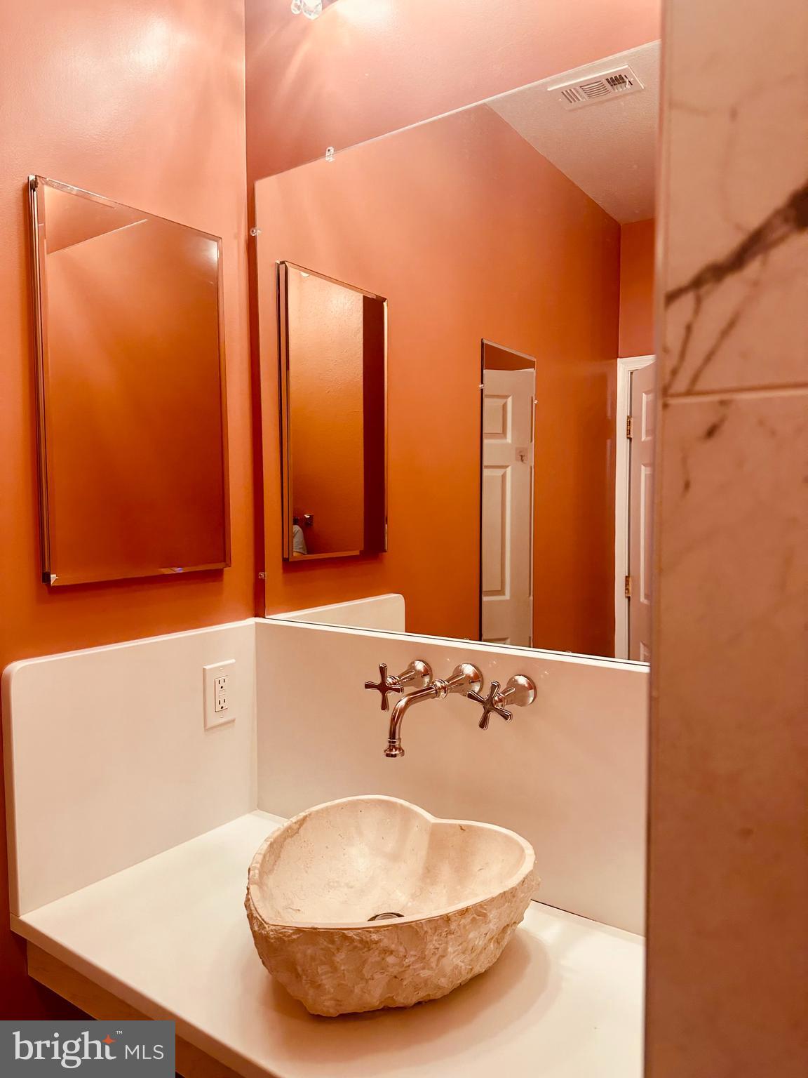 GATES OF MCLEAN - Residential