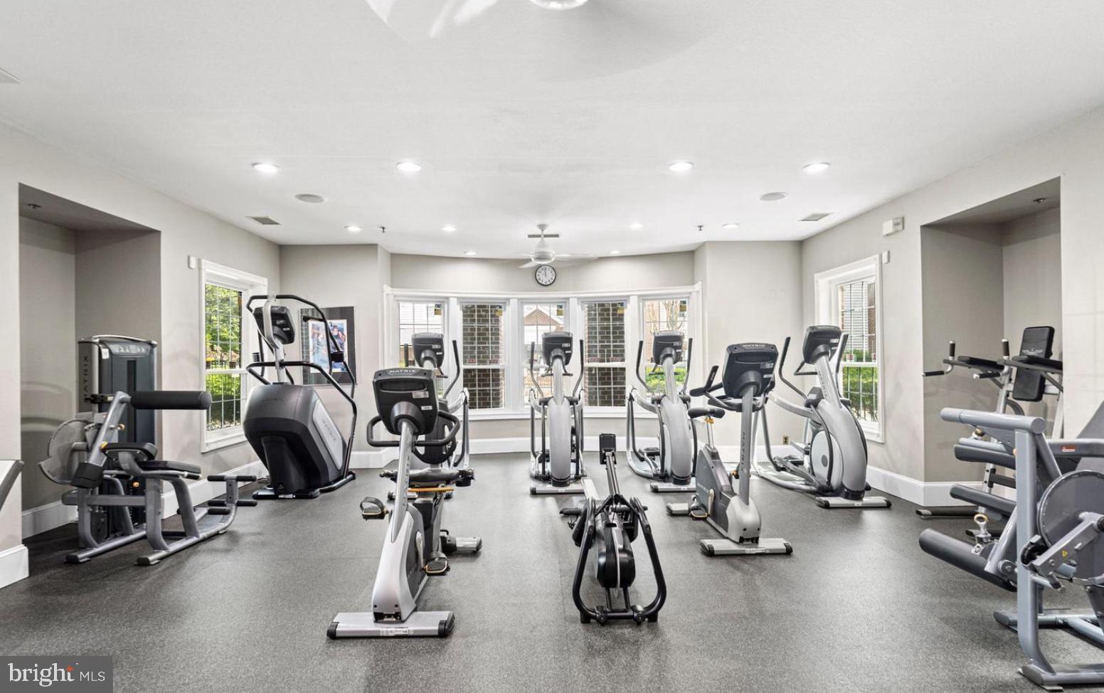 GATES OF MCLEAN - Residential