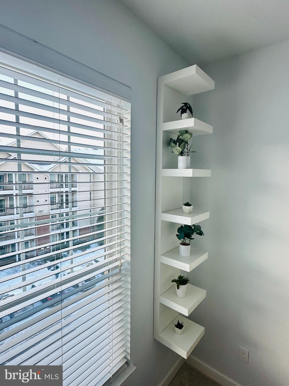 GATES OF MCLEAN - Residential