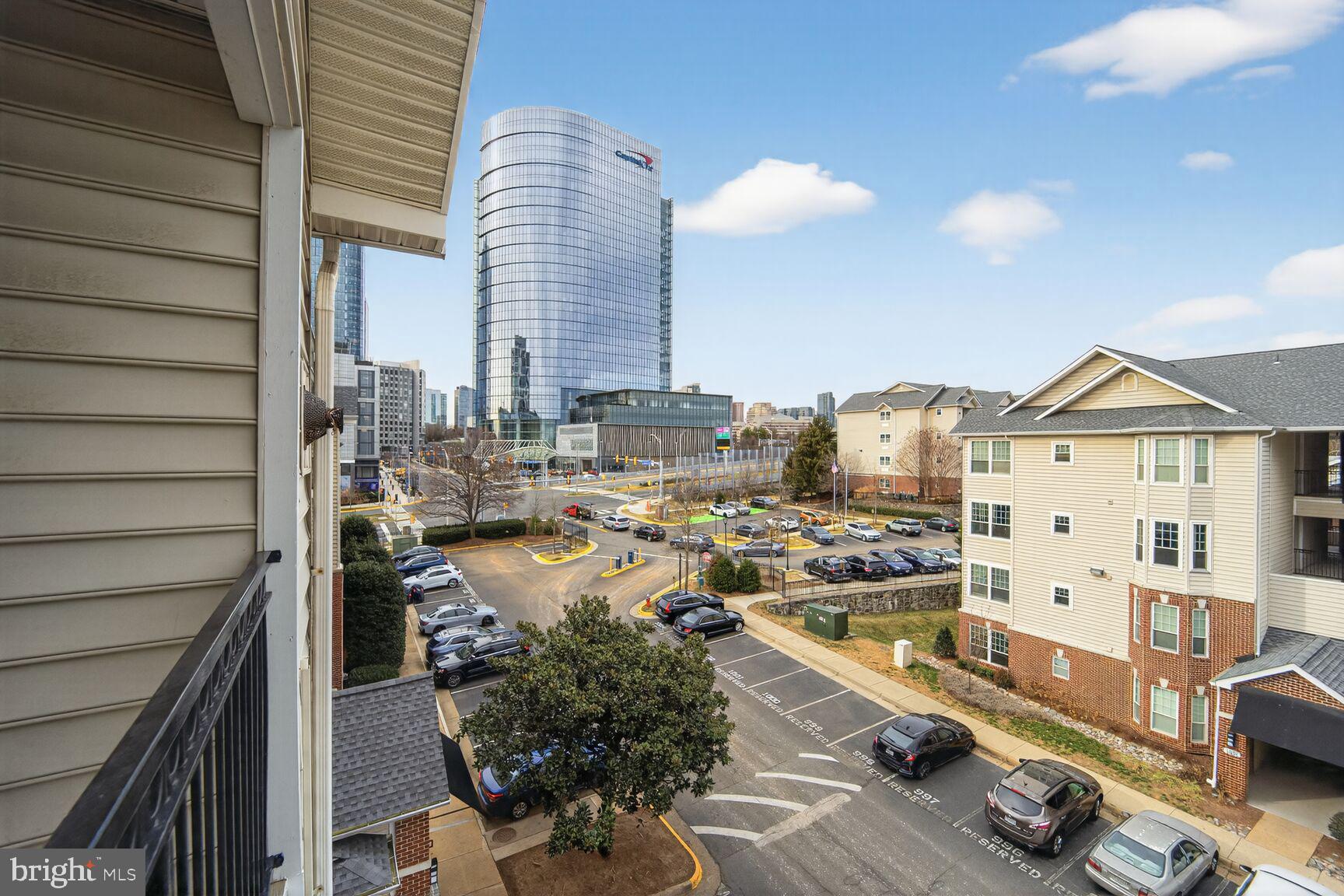 GATES OF MCLEAN - Residential