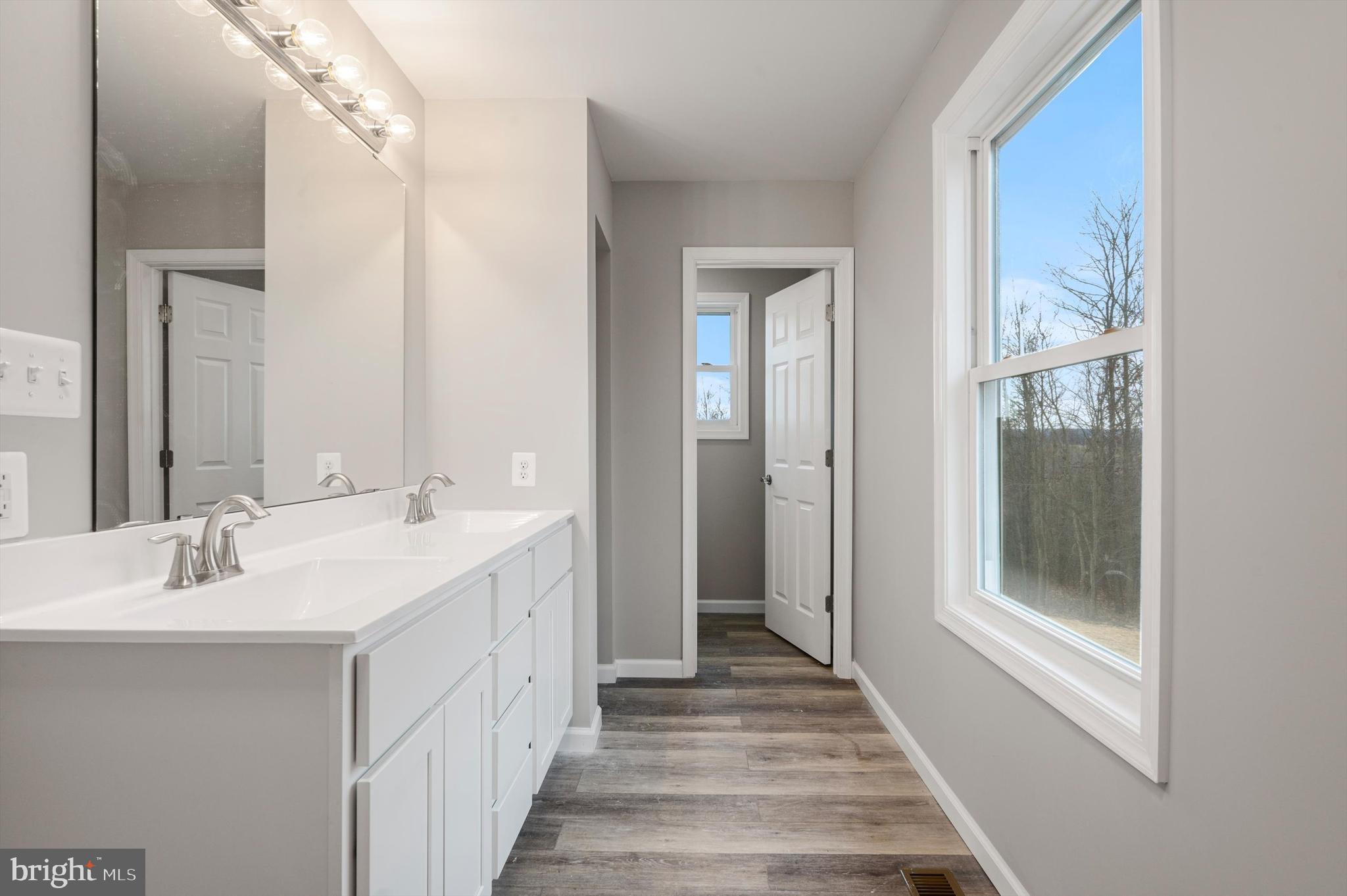 MOHR'S LANDING - Residential