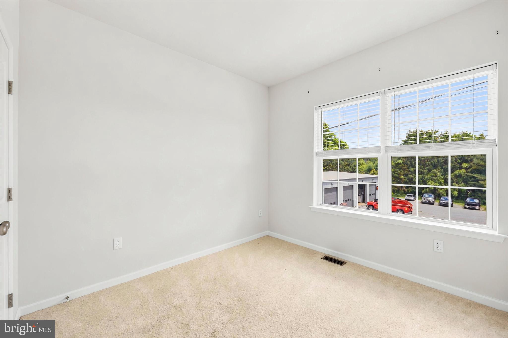 KENNETT POINTE - Residential