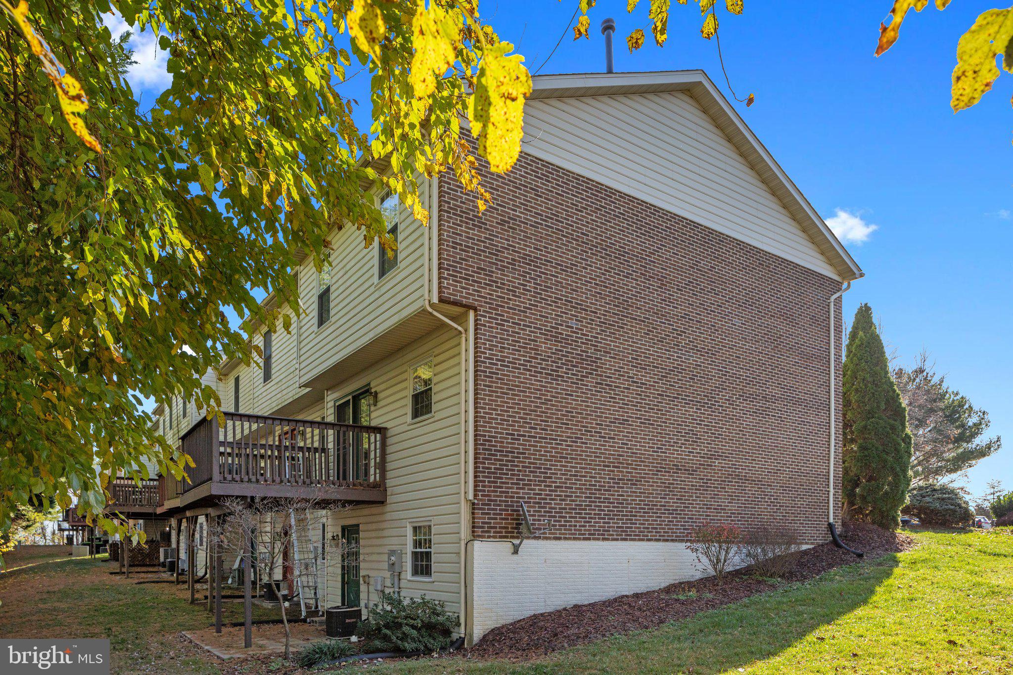 TUDOR SQUARE - Residential Lease