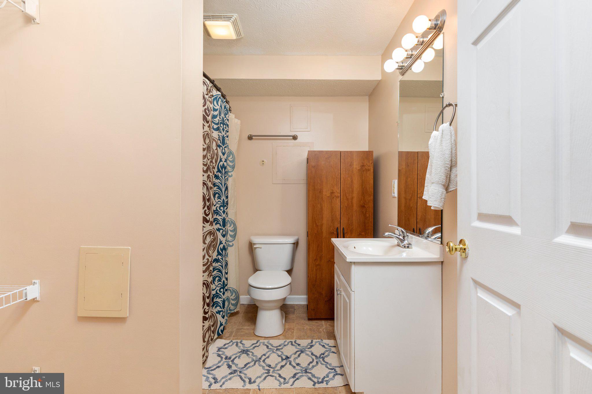 TUDOR SQUARE - Residential Lease