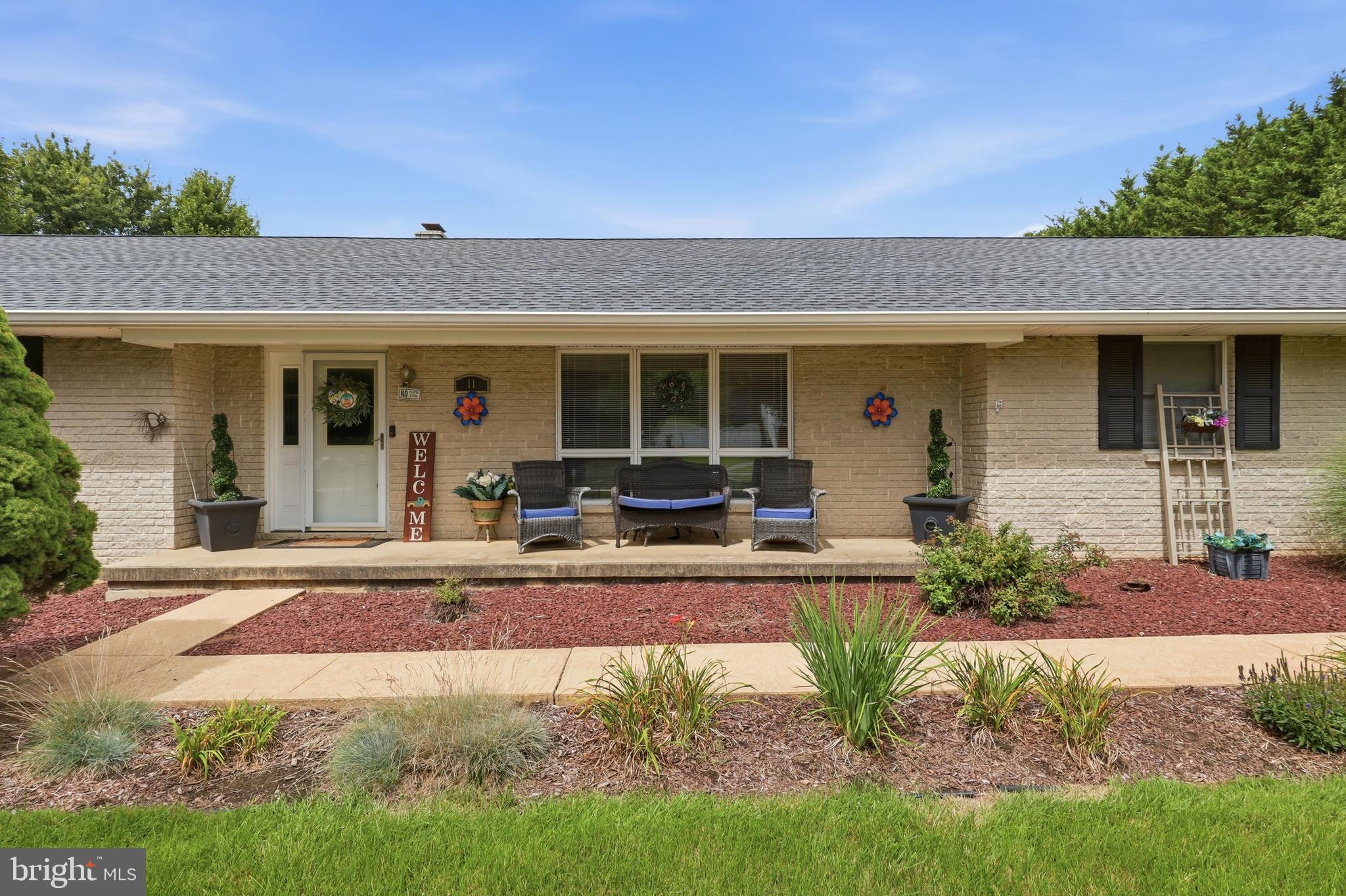 11 SPRINGWOOD AVENUE