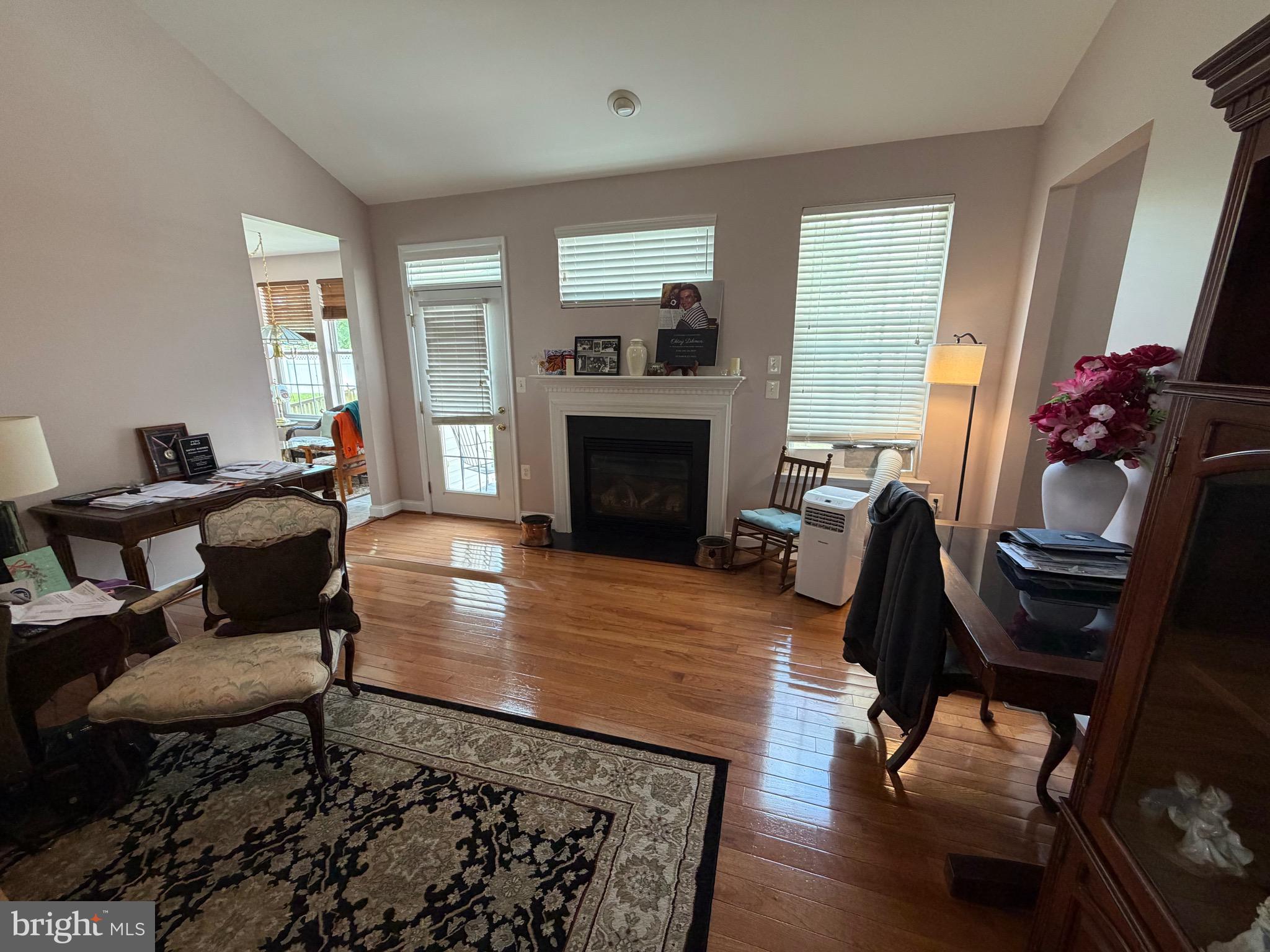 104 HAYVENHURST COURT