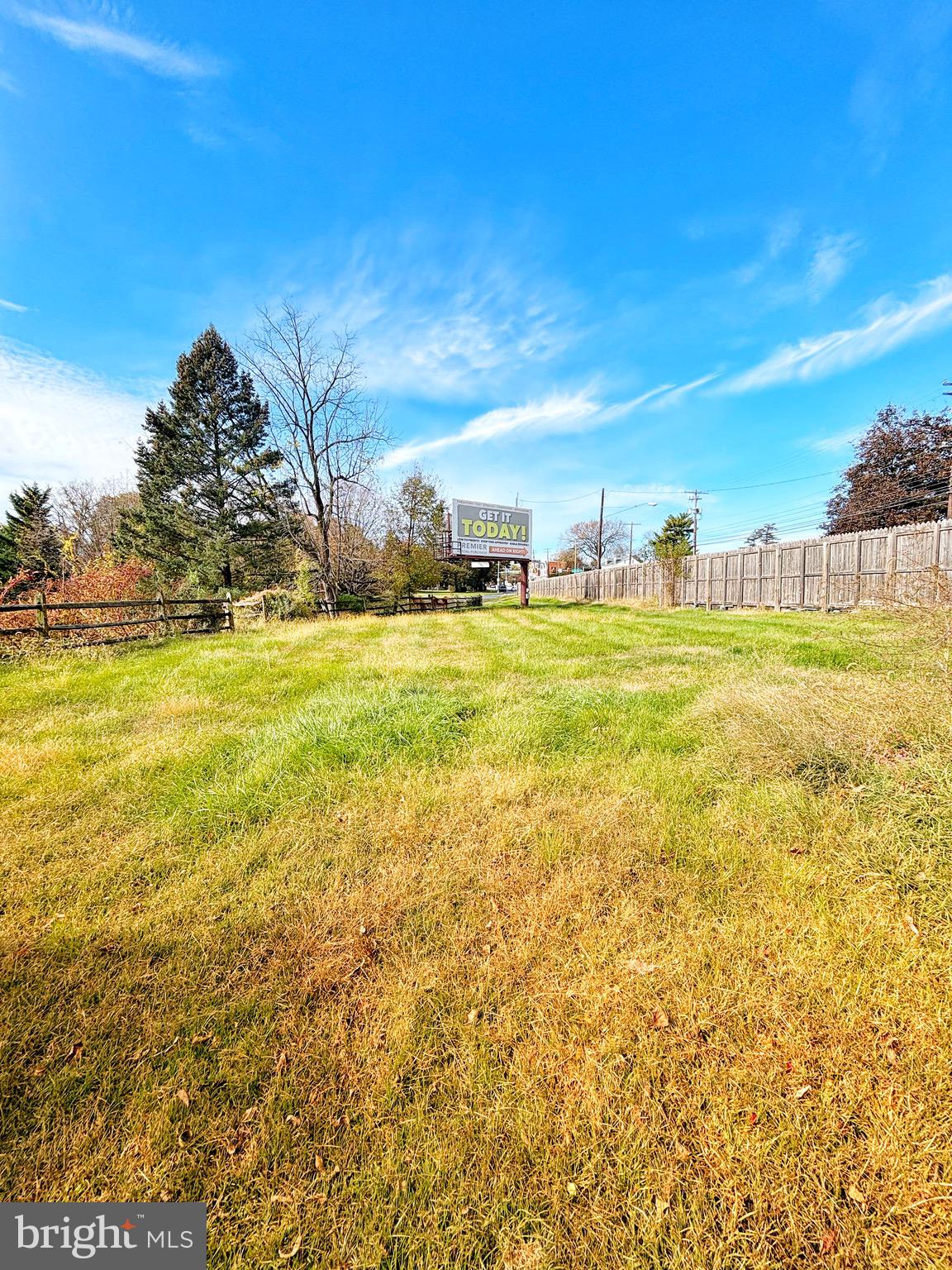 1036-1040 E KING STREET