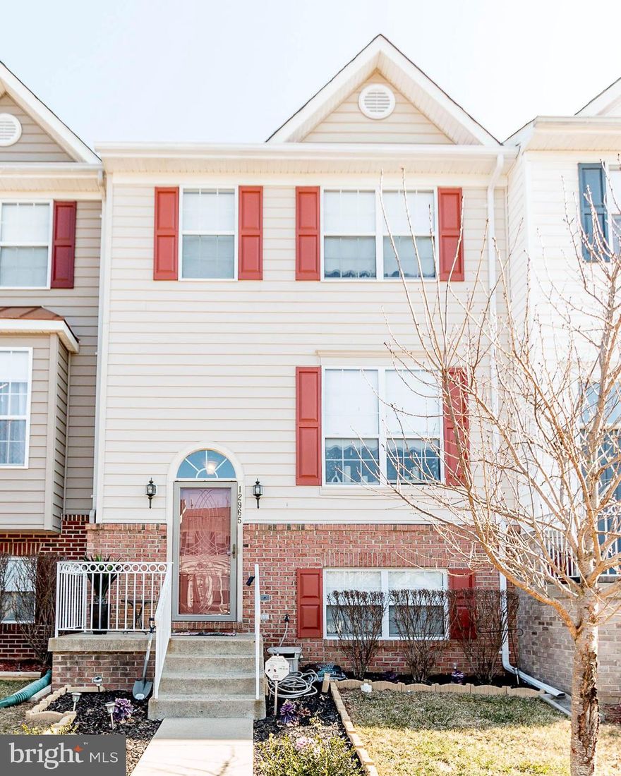 Gorgeous Town-home with a split foyer allows you to retreat to the large basement or the massive living and separate dining area.   The top level has 3 bedrooms and 2 full baths. The master suite is huge with on suite bath, sitting area and his/hers closets. The basement has a large bedroom, recreation area, fireplace and full bath.    Don t forget the rear deck it s a must. Make this your Home Sweet Home !!