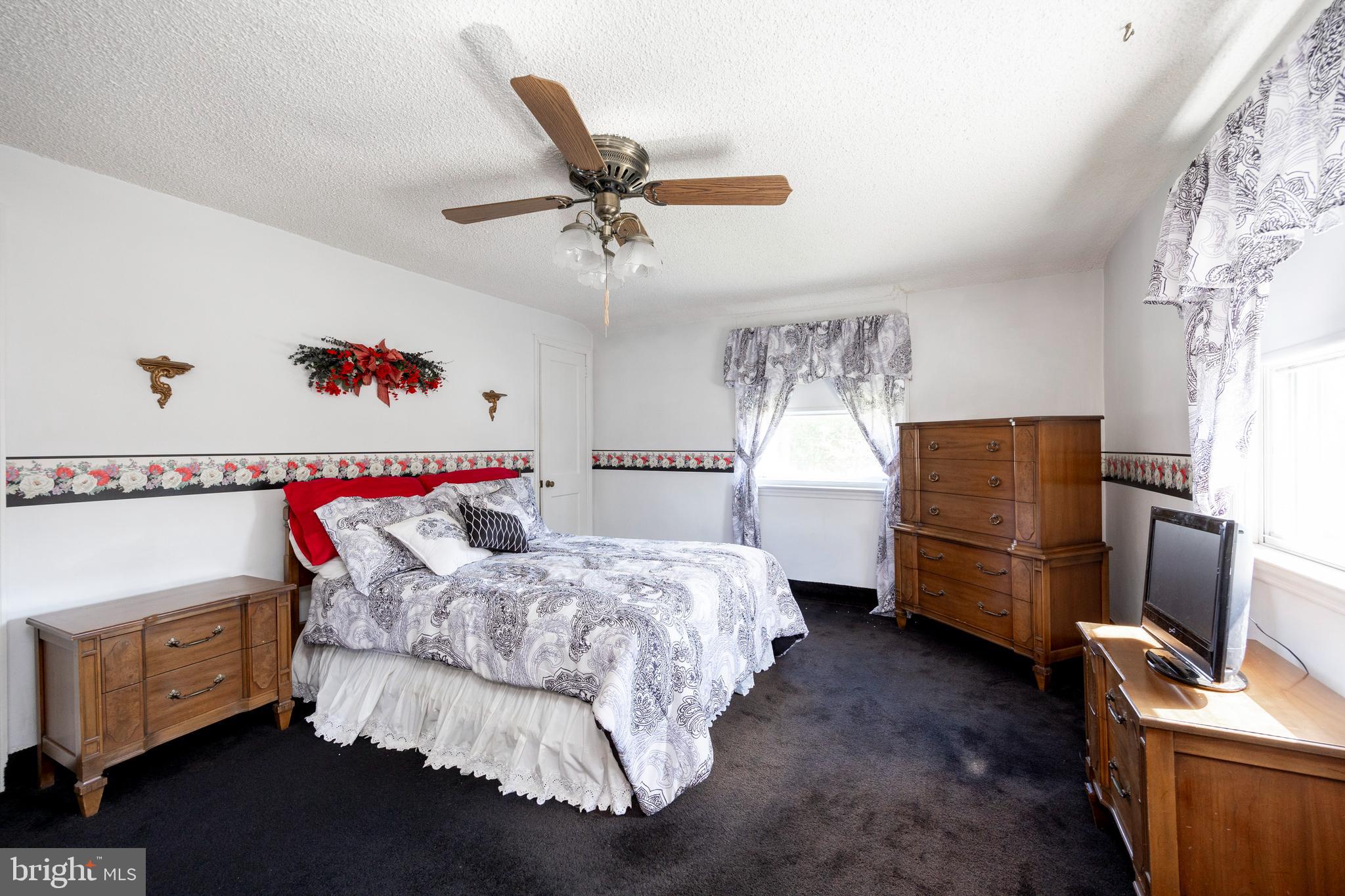 COLONIAL PARK - Residential