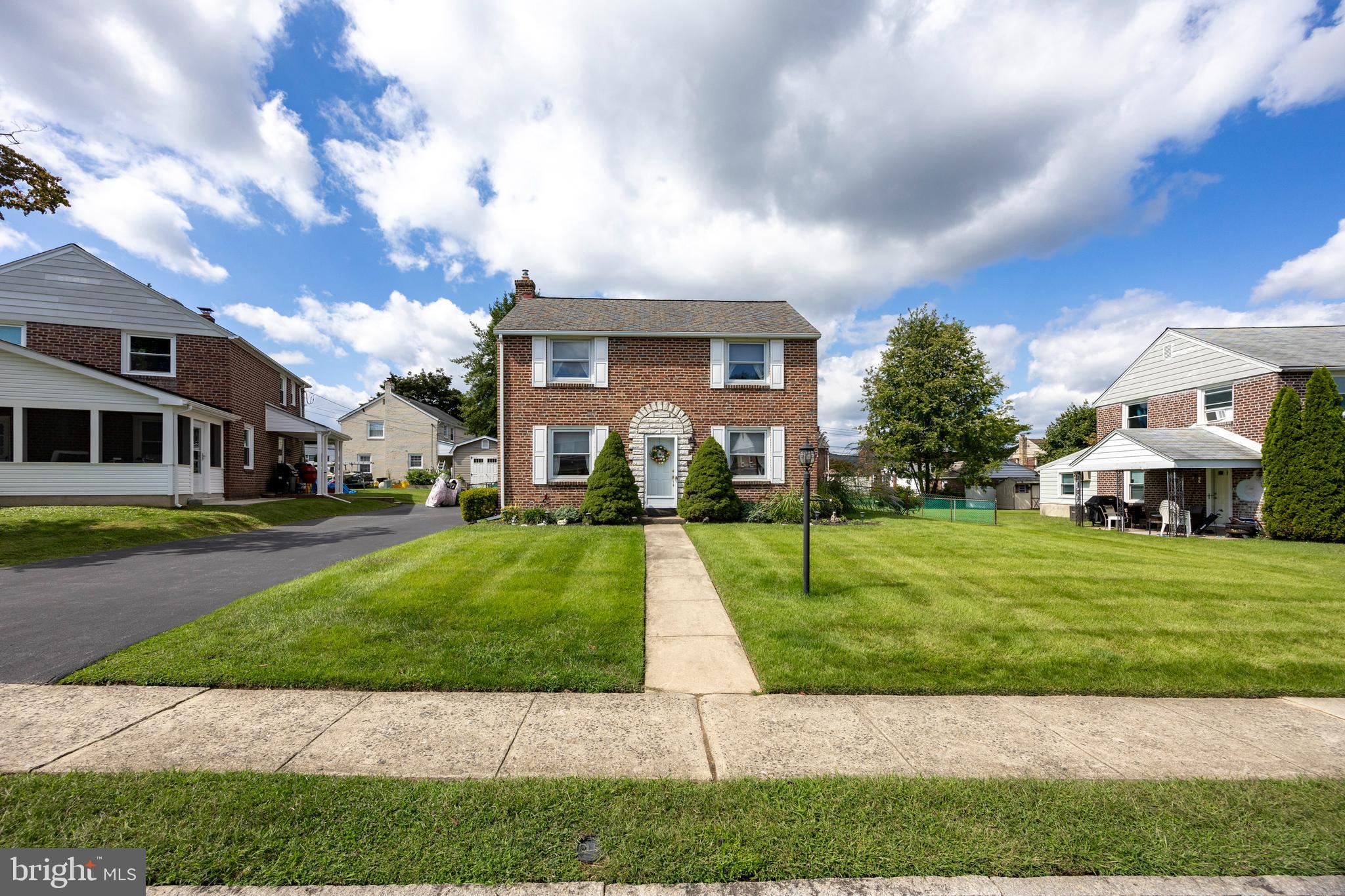 COLONIAL PARK - Residential