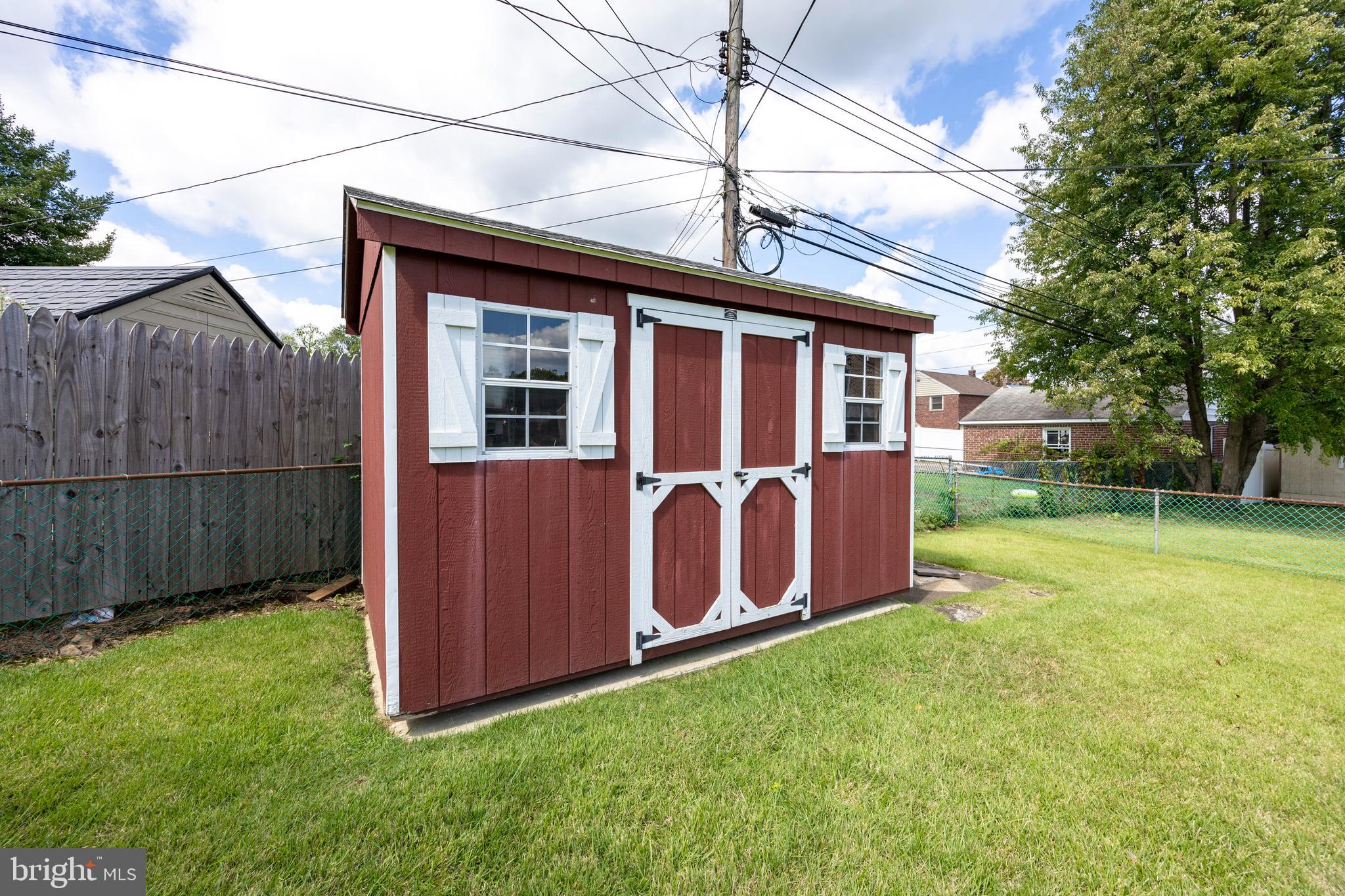 COLONIAL PARK - Residential