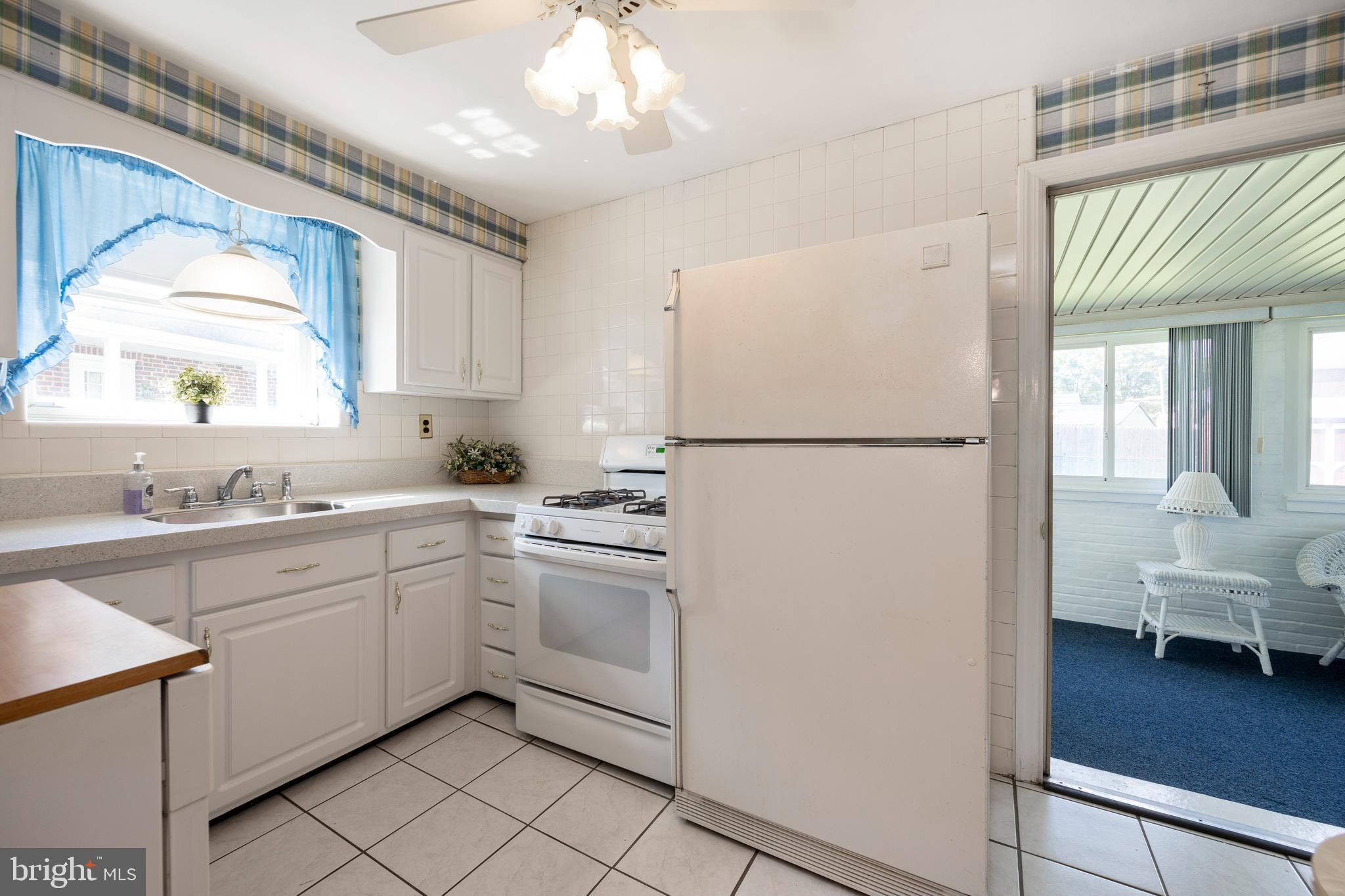 COLONIAL PARK - Residential