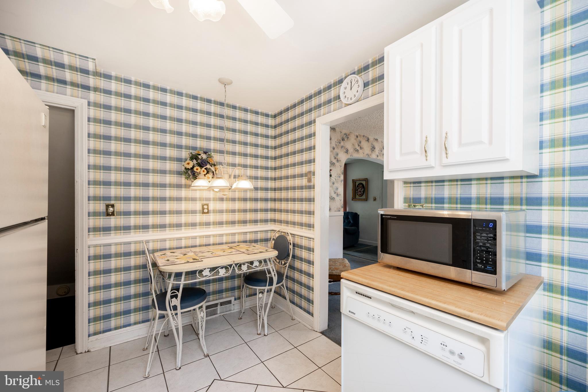 COLONIAL PARK - Residential