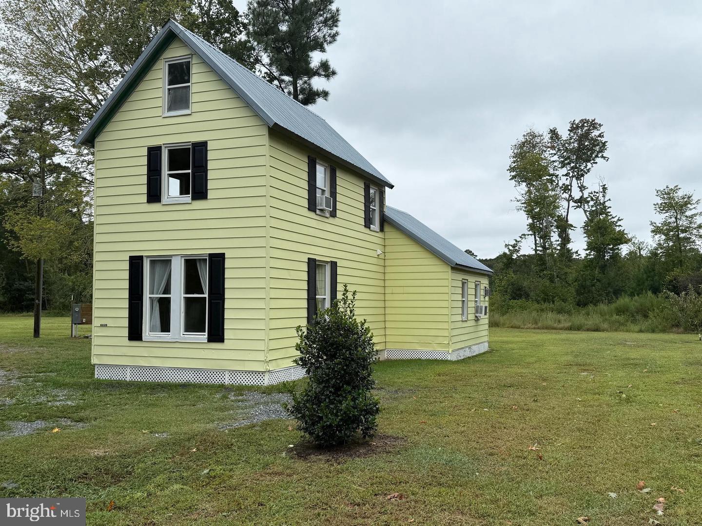 6028 CORNSTACK ROAD