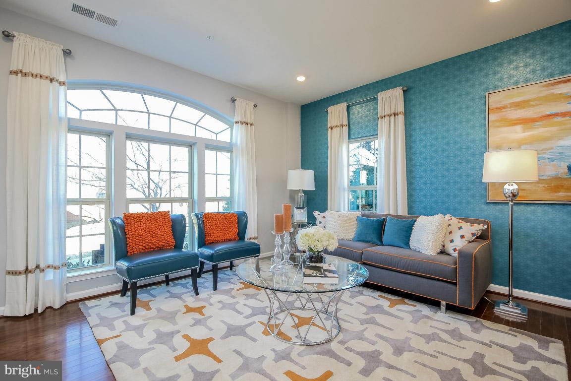 ORCHARD SQUARE - Residential