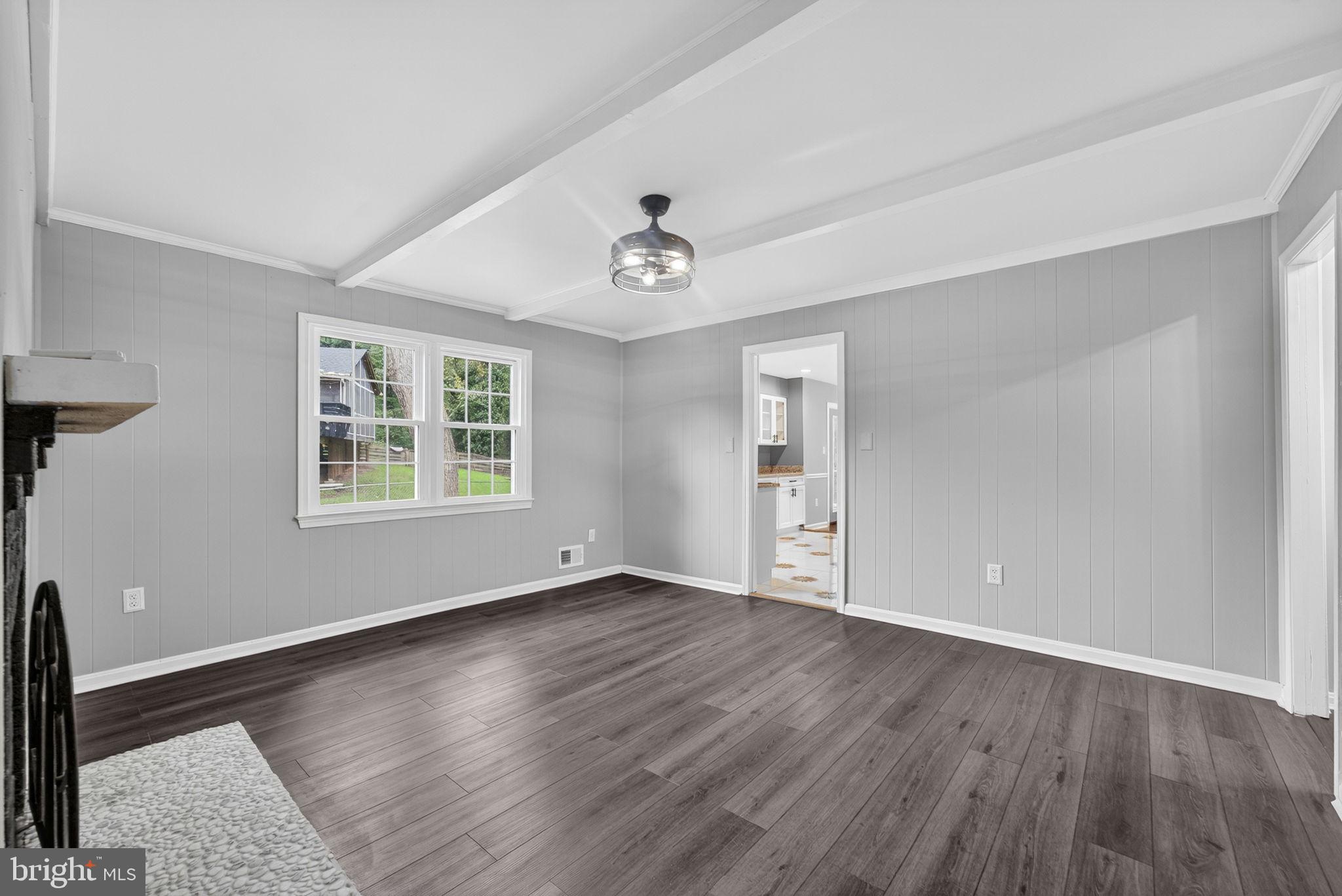 STONEYBROOKE - Residential