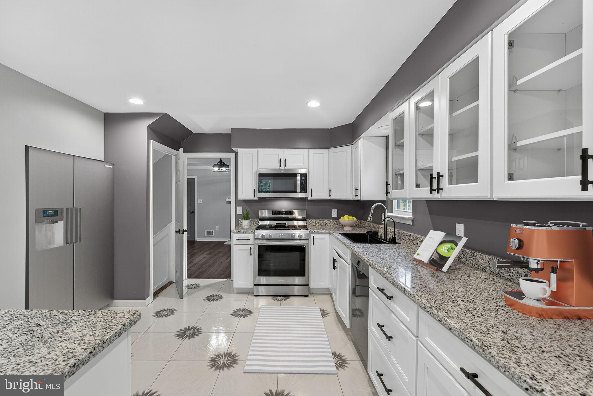 STONEYBROOKE - Residential