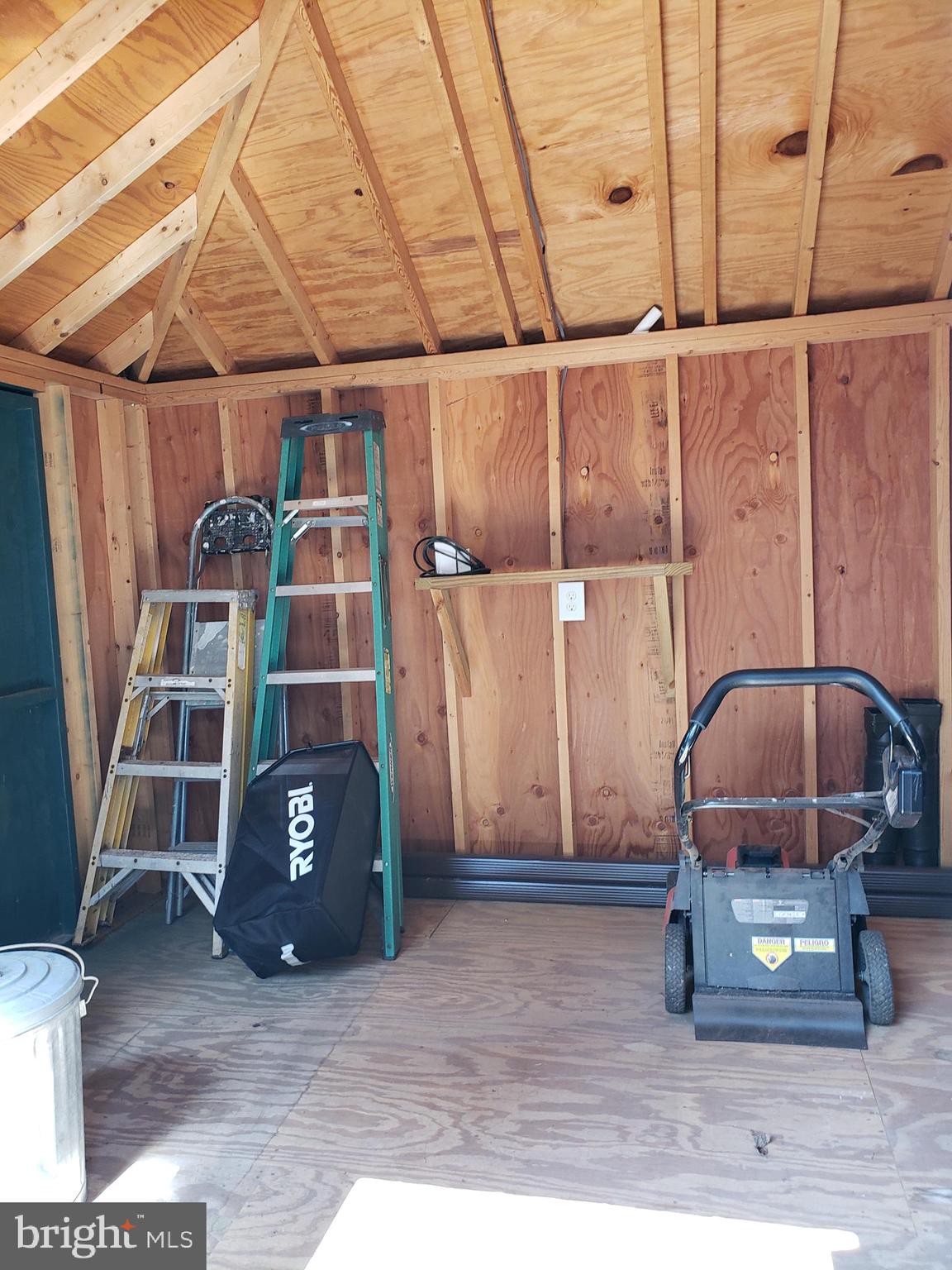 RIVER BEND - Residential