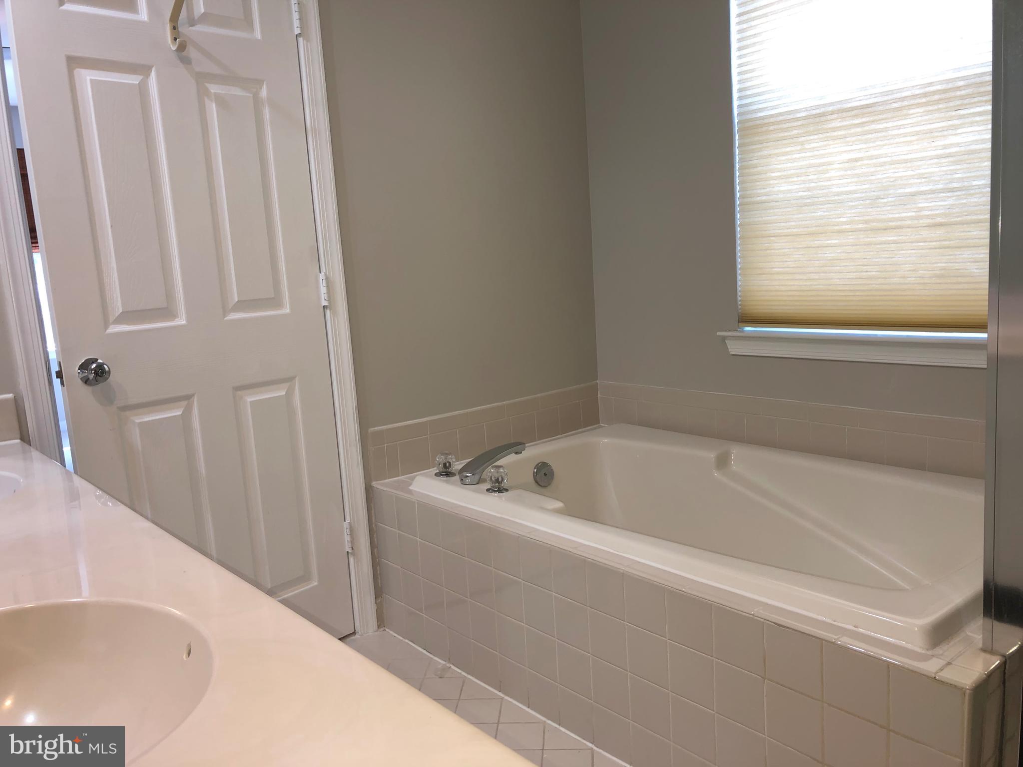 MEADOWGATE - Residential Lease