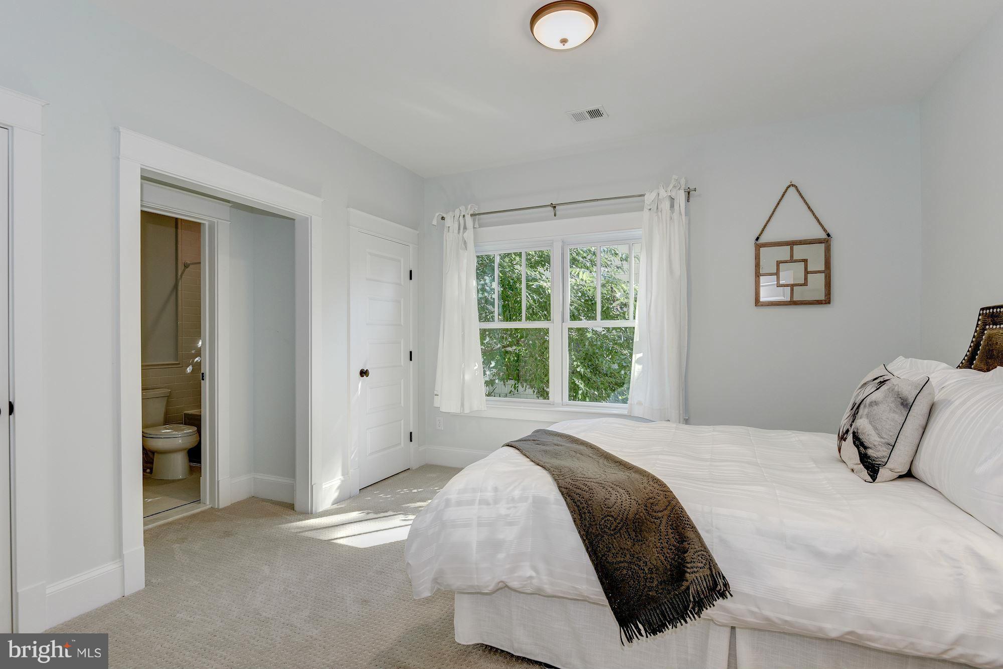 ASHTON HEIGHTS - Residential