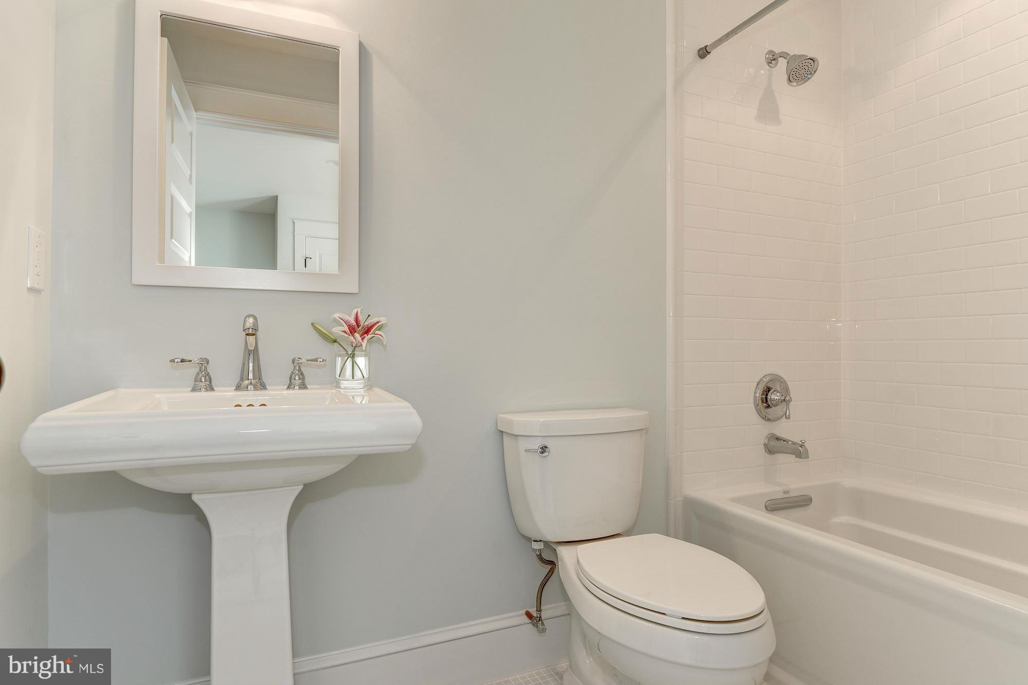 ASHTON HEIGHTS - Residential