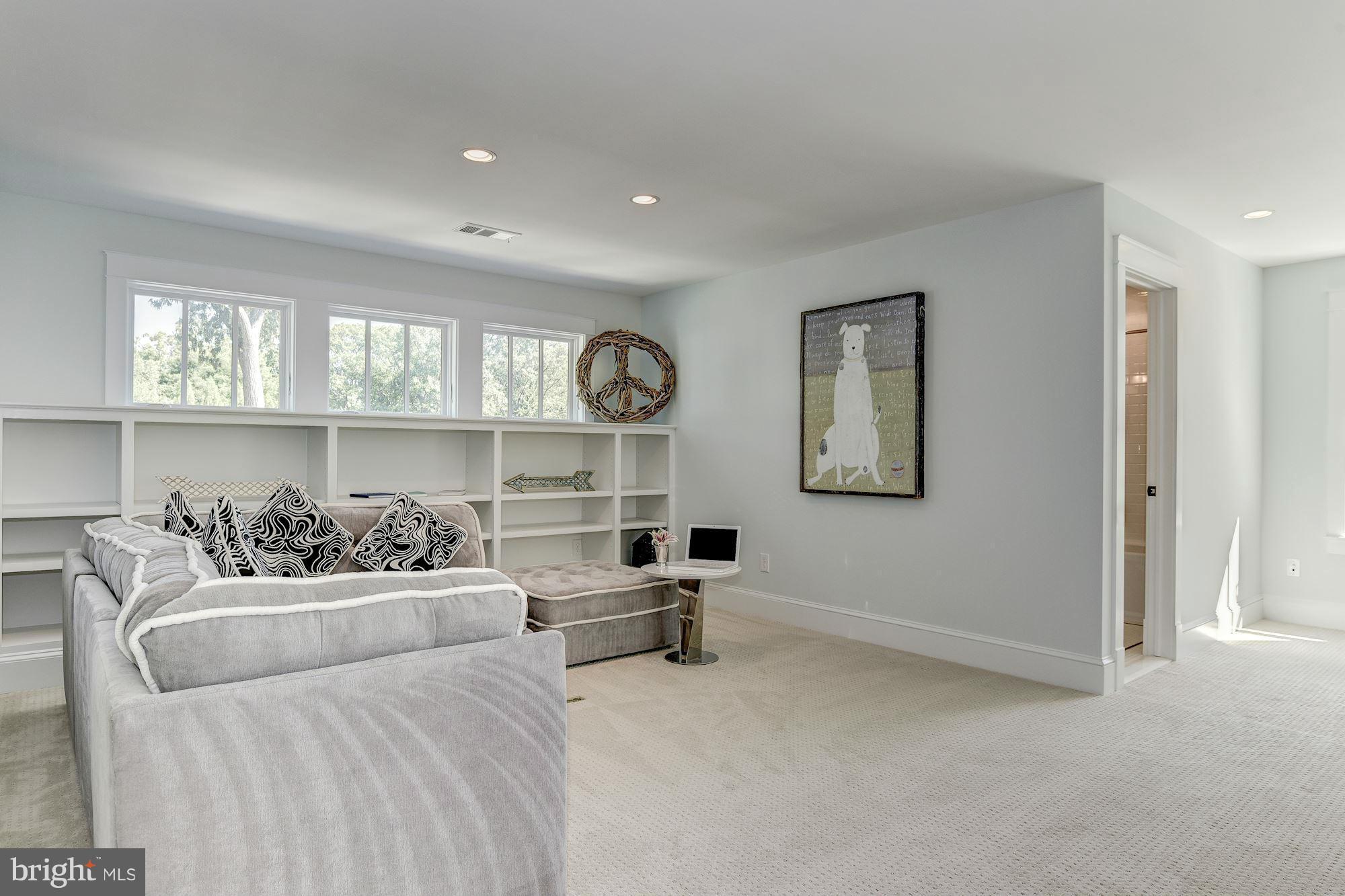 ASHTON HEIGHTS - Residential