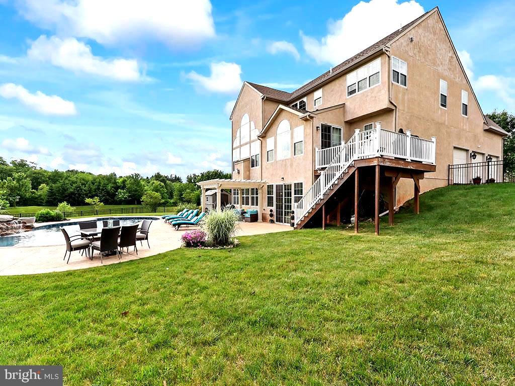 COUNTRY CLUB ESTS - Residential