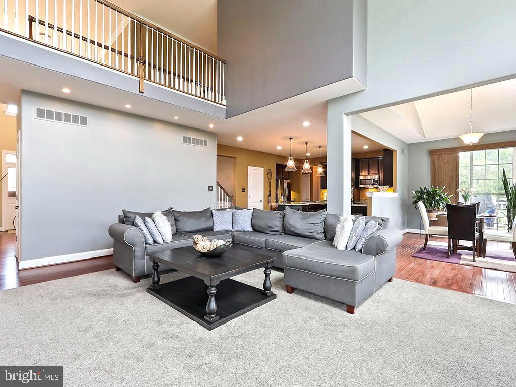 COUNTRY CLUB ESTS - Residential