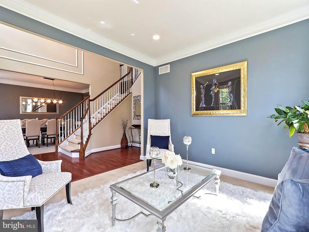 COUNTRY CLUB ESTS - Residential