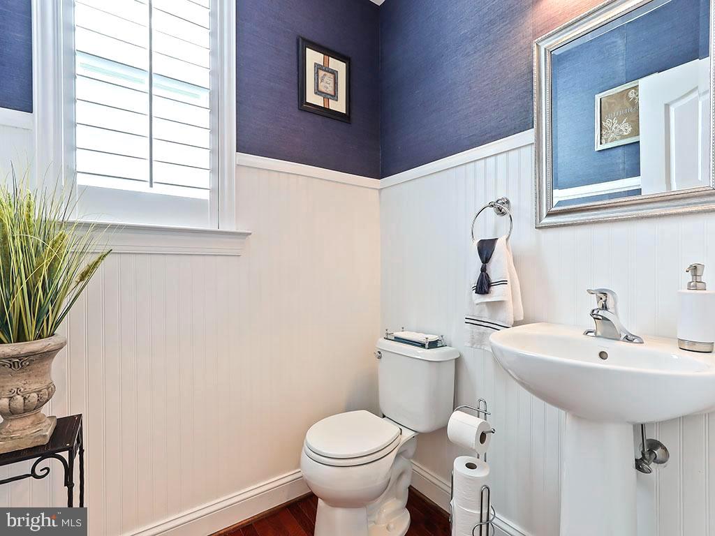 COUNTRY CLUB ESTS - Residential