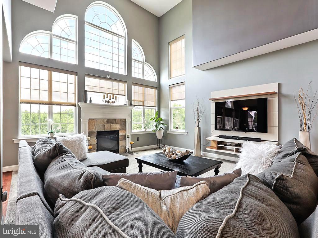 COUNTRY CLUB ESTS - Residential