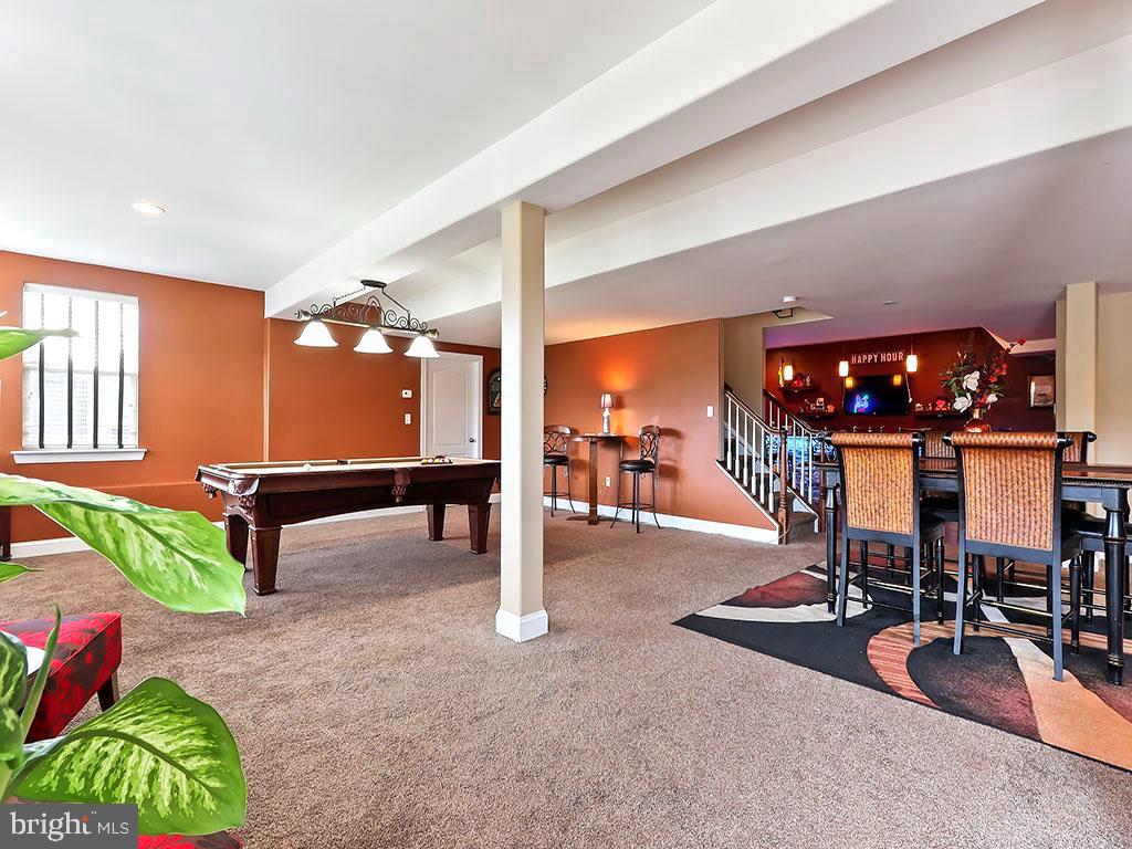 COUNTRY CLUB ESTS - Residential