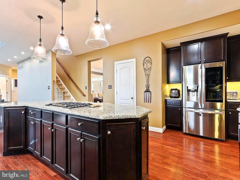 COUNTRY CLUB ESTS - Residential