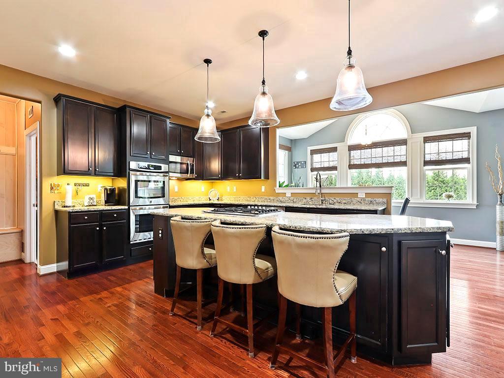 COUNTRY CLUB ESTS - Residential