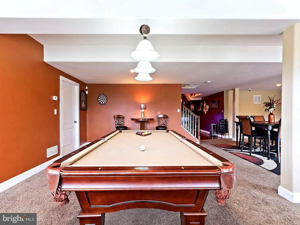 COUNTRY CLUB ESTS - Residential