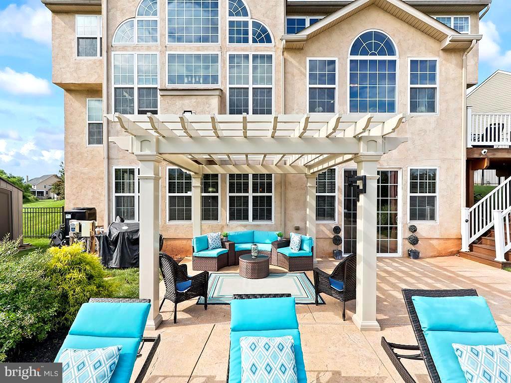 COUNTRY CLUB ESTS - Residential