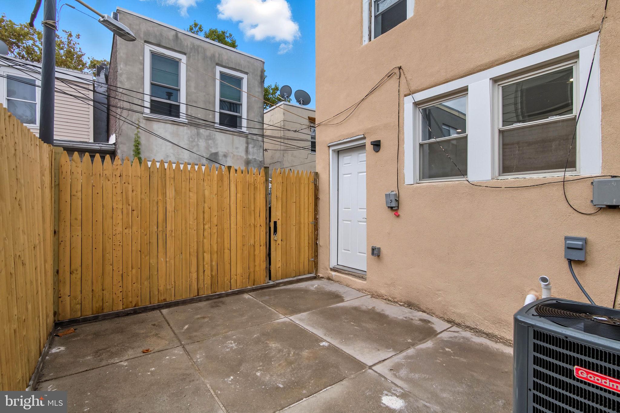 EAST PASSYUNK CROSSING - Residential