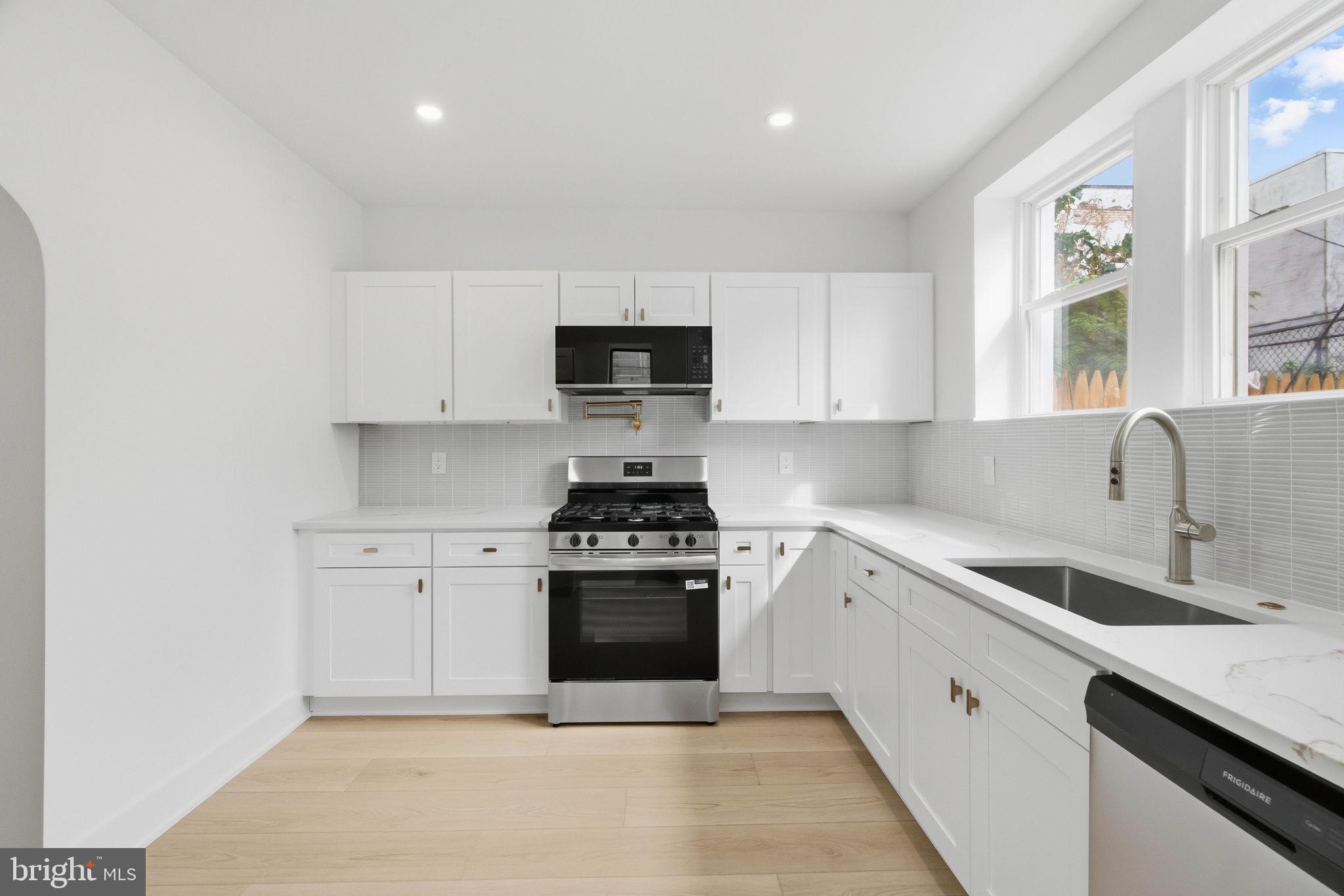 EAST PASSYUNK CROSSING - Residential