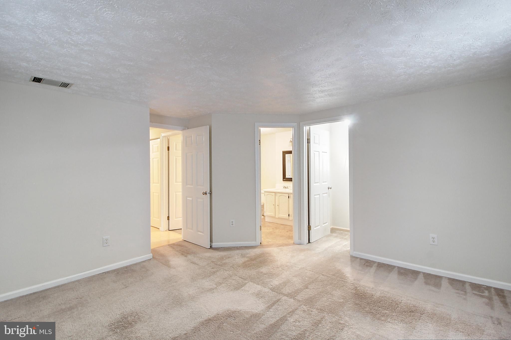 FREDERICKTOWNE VILLAGE - Residential Lease