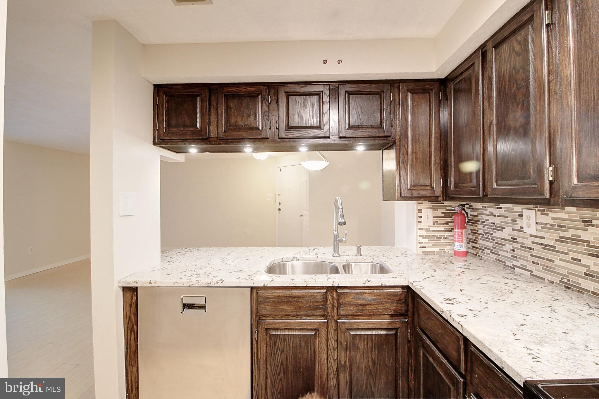 FREDERICKTOWNE VILLAGE - Residential Lease