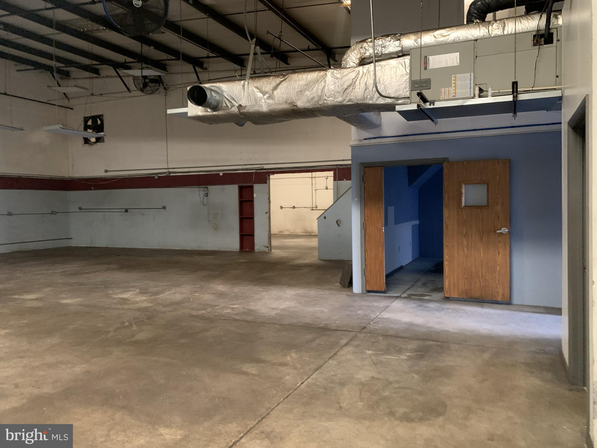 150 AIRPORT DRIVE 13