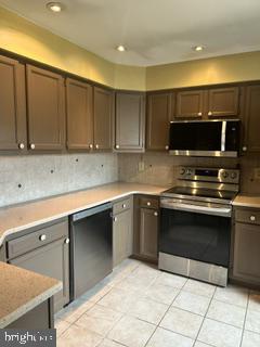 1304 CONCORD COURT