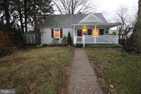 2448 Pershing Avenue, Abington, PA MLS: PAMC2165496