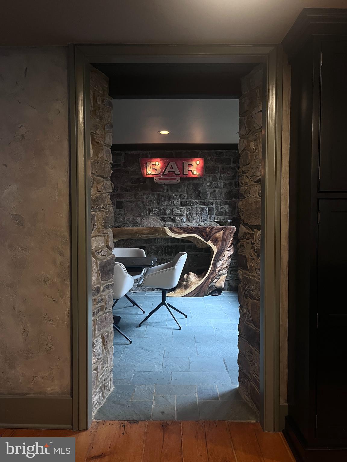 000 - Residential Lease